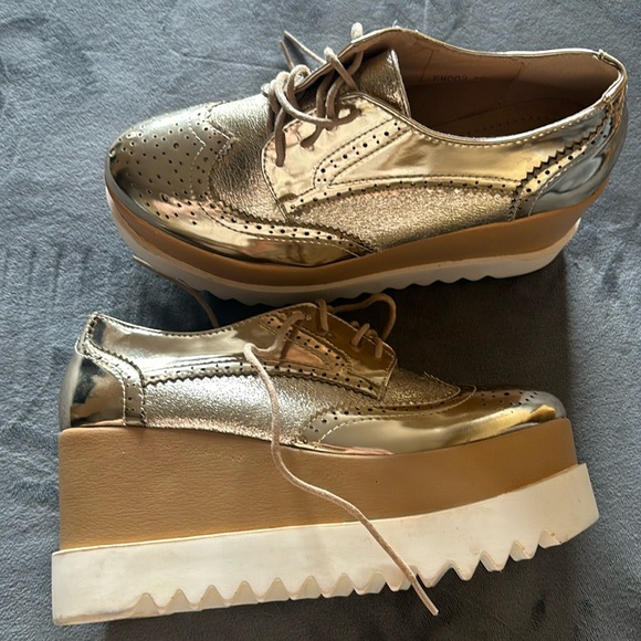 Gold sneakers platform size 36 - Picture 1 of 5